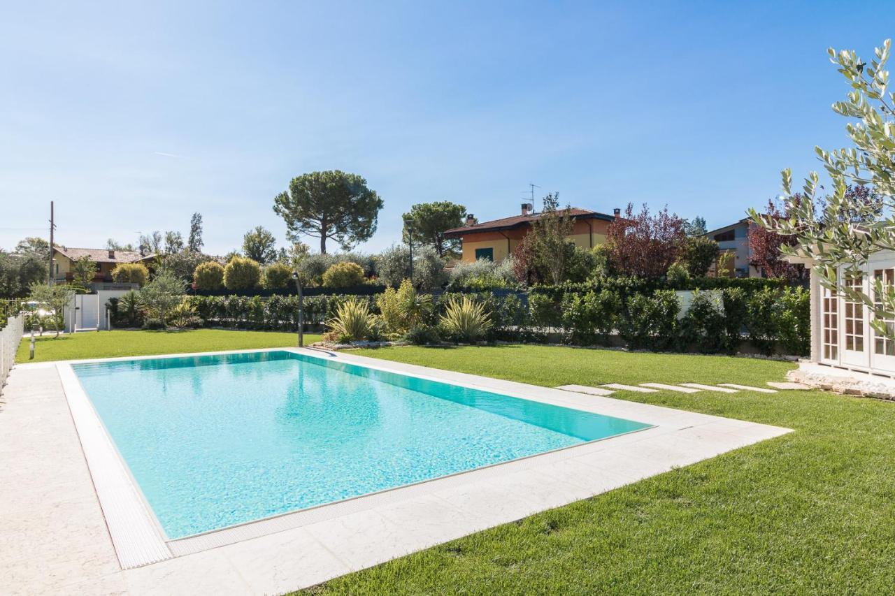 Villa Meri Manerba del Garda Exterior photo