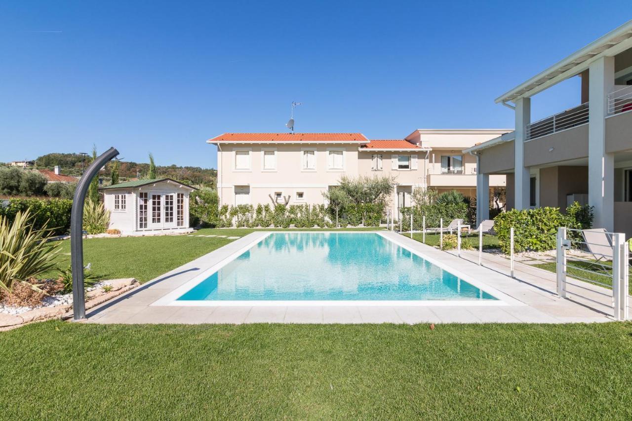 Villa Meri Manerba del Garda Exterior photo